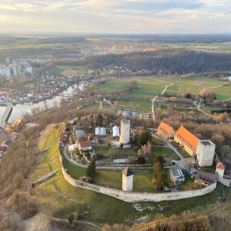 Burg Burglgenfeld - Ein Teil der Burgen & Schlösser Rundflugtour